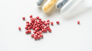 Abbildung der roten Tabletten und einiger anderer Tabletten