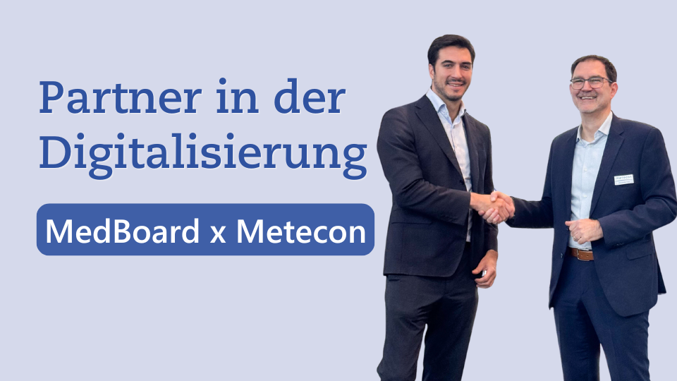 Alexander Fink und Ivan Perez Chamorro auf der MEDICA im Gespräch über die digitale Transformation regulatorischer Prozesse